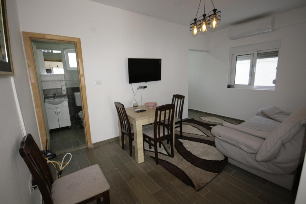 Apartmani Srdanovic Tivat Dış mekan fotoğraf