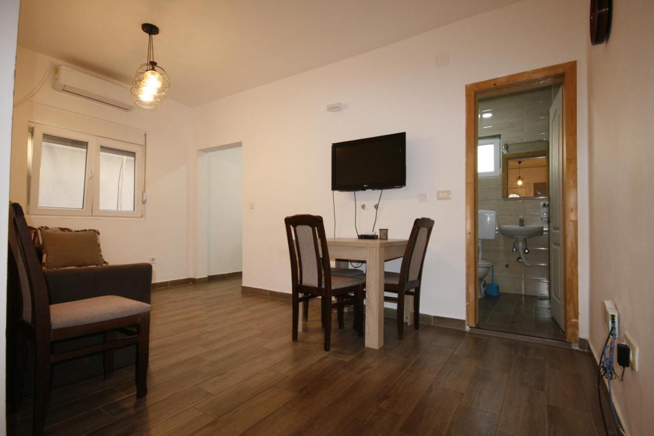 Apartmani Srdanovic Tivat Dış mekan fotoğraf