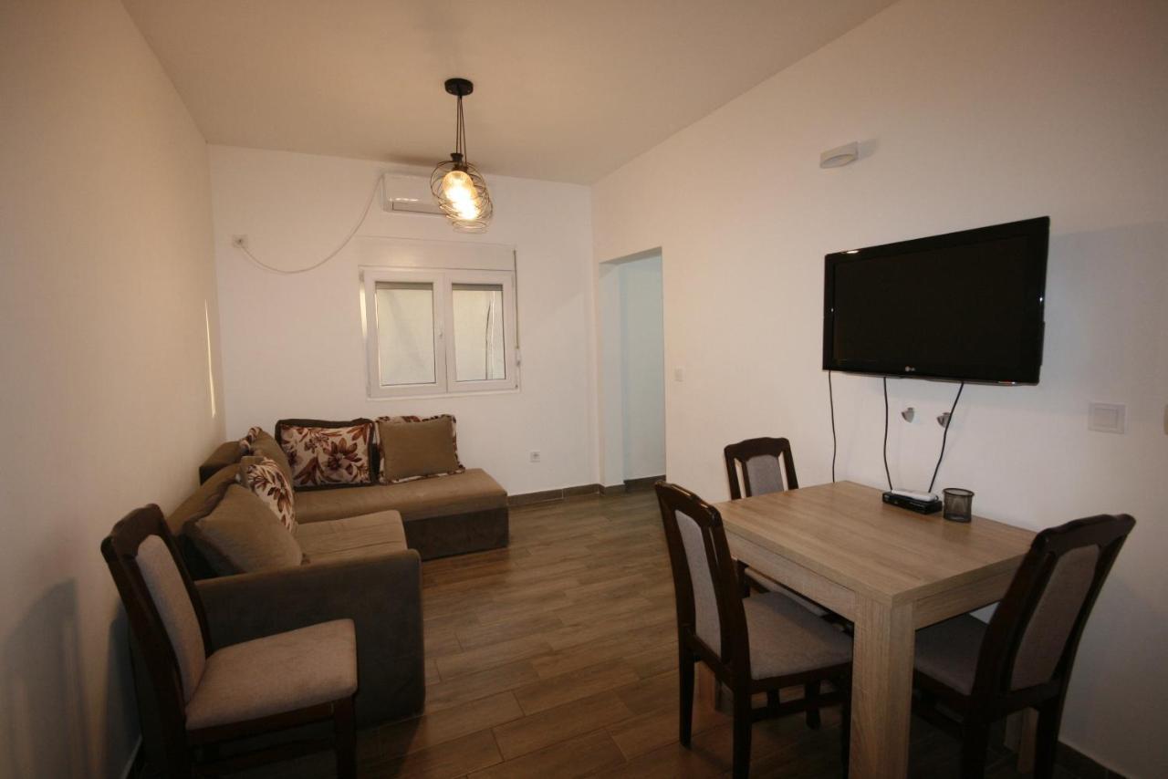 Apartmani Srdanovic Tivat Dış mekan fotoğraf